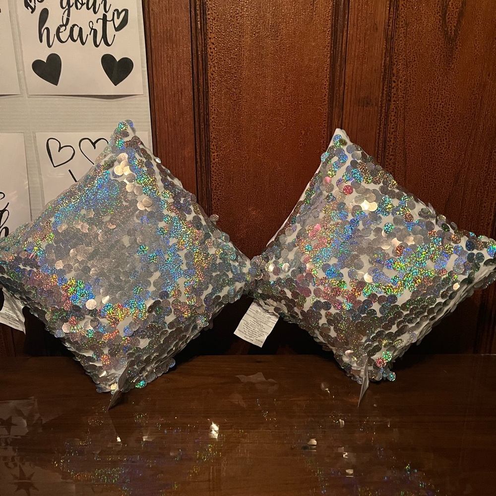 Pack of 2 New Luxury Series Reversible Purple Sequin Glitzy Comfy Throw Pillows - Picture 11 of 11
